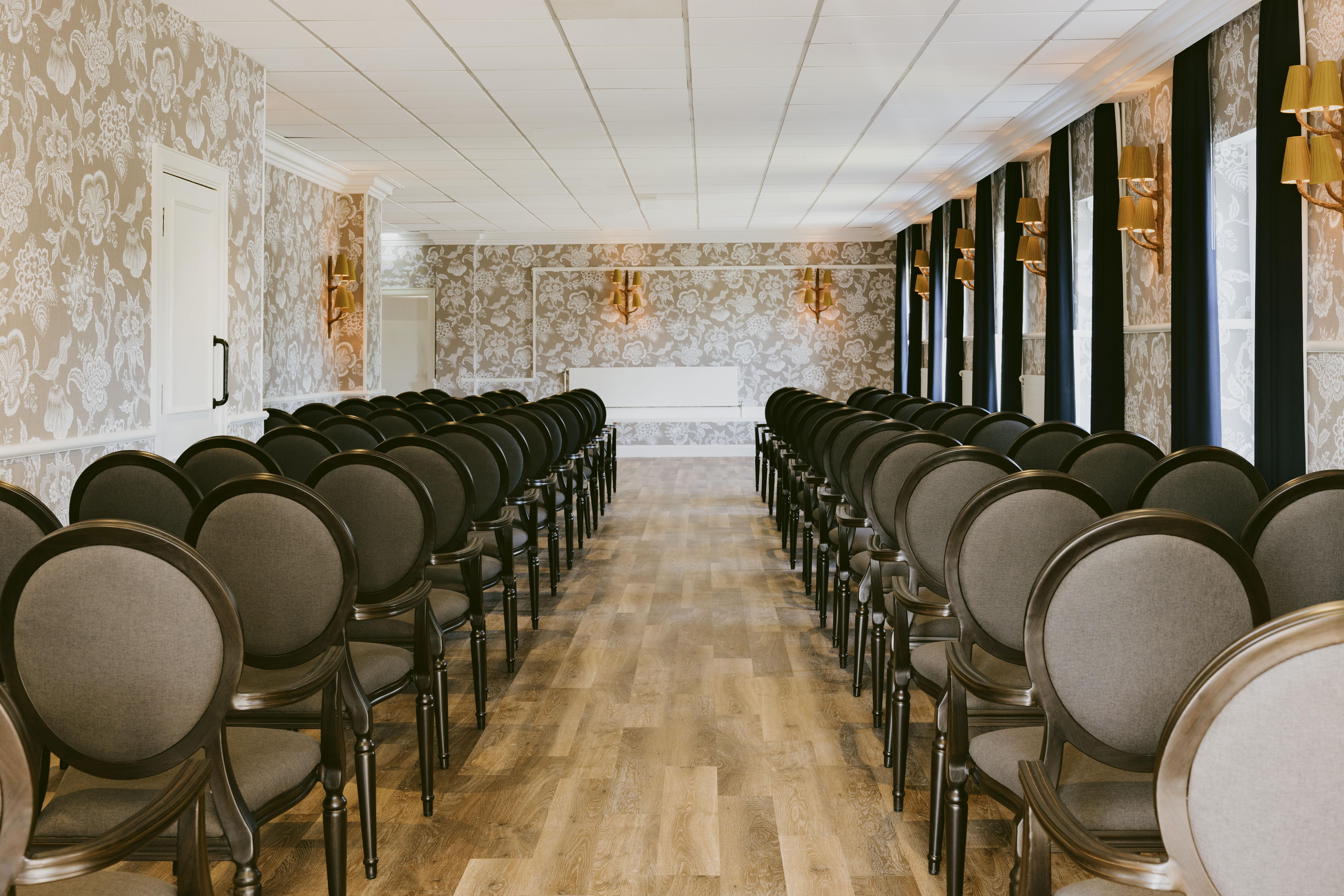 Отель Marine Трун Экстерьер фото The Long Room