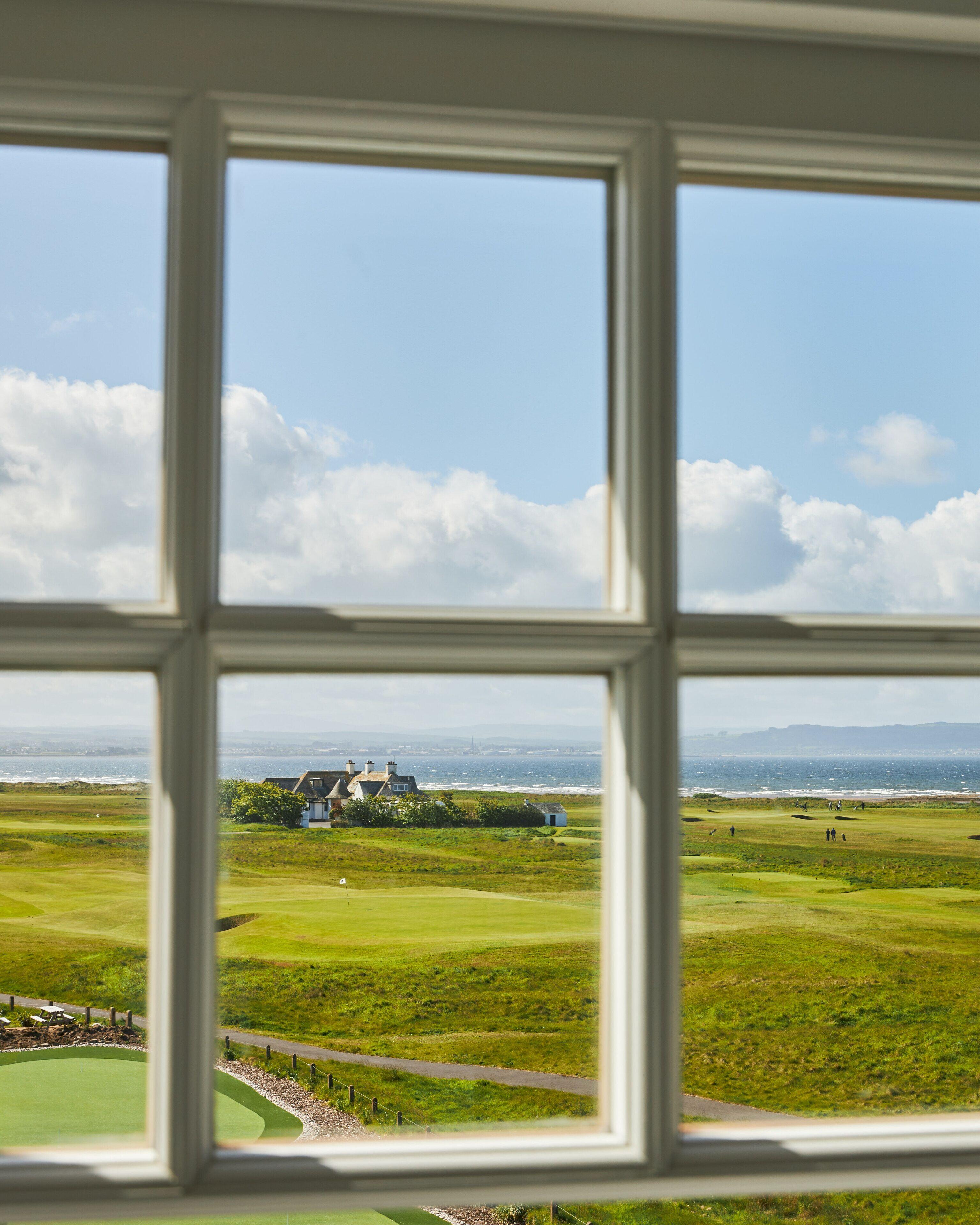 Отель Marine Трун Экстерьер фото View of the golf course from the hotel