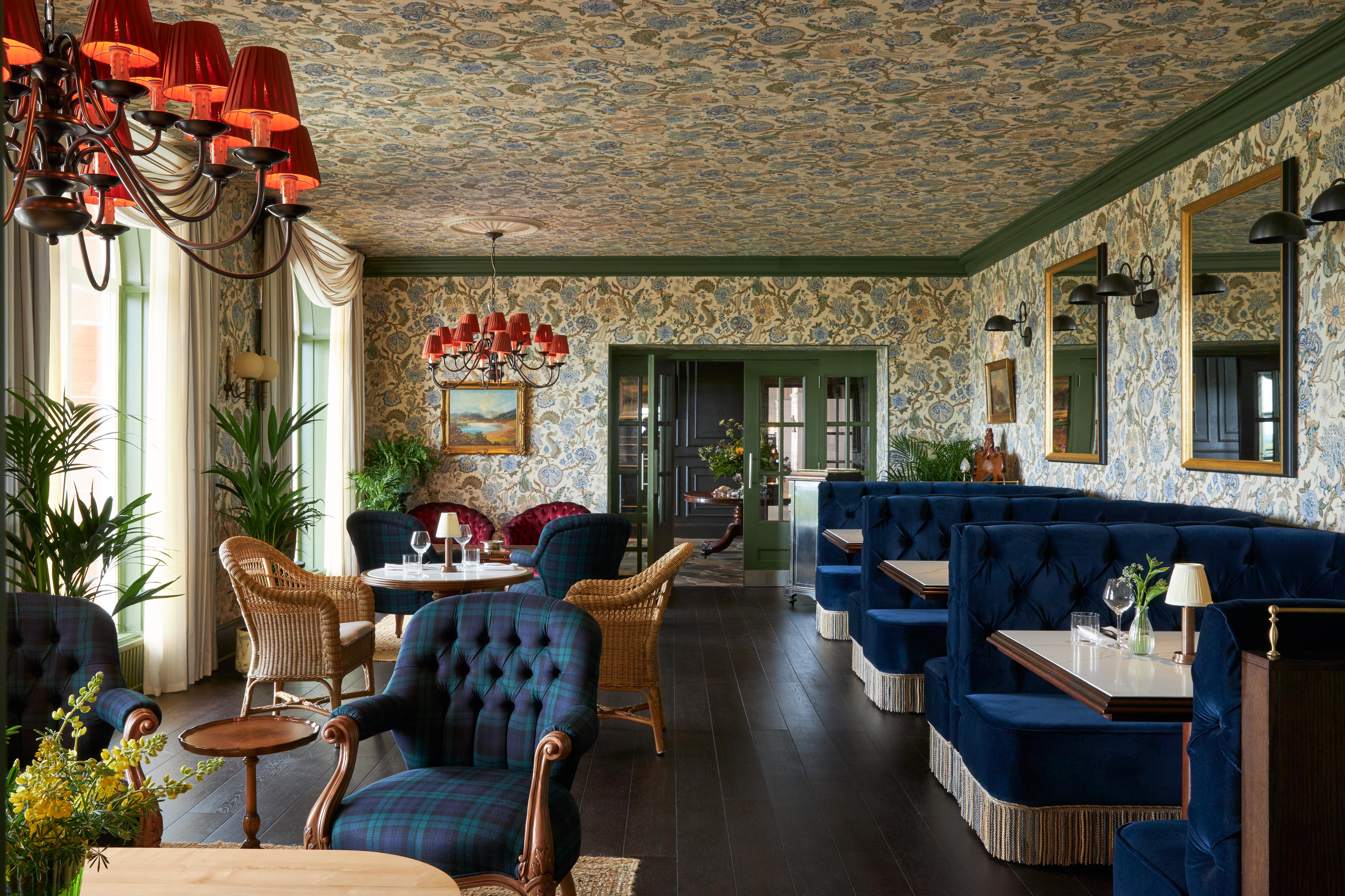 Отель Marine Трун Экстерьер фото The restaurant at The Mitre